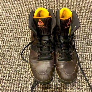 Men’s Nike Acg Boots  fair Condition